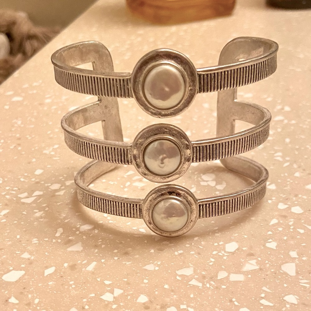 Lucky Brand Pearl cuff bracelet - Picture 2 of 3